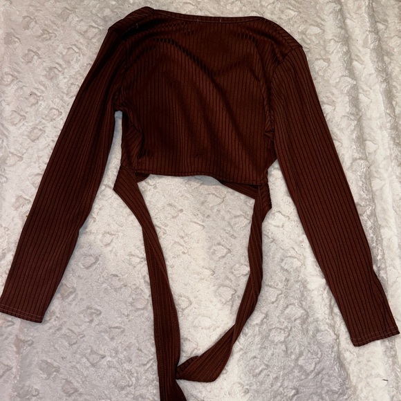 Brown Long Sleeve Crop Top by PrettyLittleThing - Size 8 - Picture 4 of 4